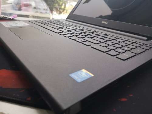 **A Beauty AS NEW**DELL INSPIRON 15 3543*i5-5200u*1000GB HDD*8GB RAM*HD*DVD*